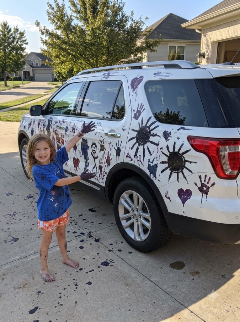 GIRL PAINTED HER AUNT’S CAR AT A BIRTHDAY PARTY – WHEN HER MOM REFUSED TO PAY, GRANDPA TAUGHT HER A LESSON